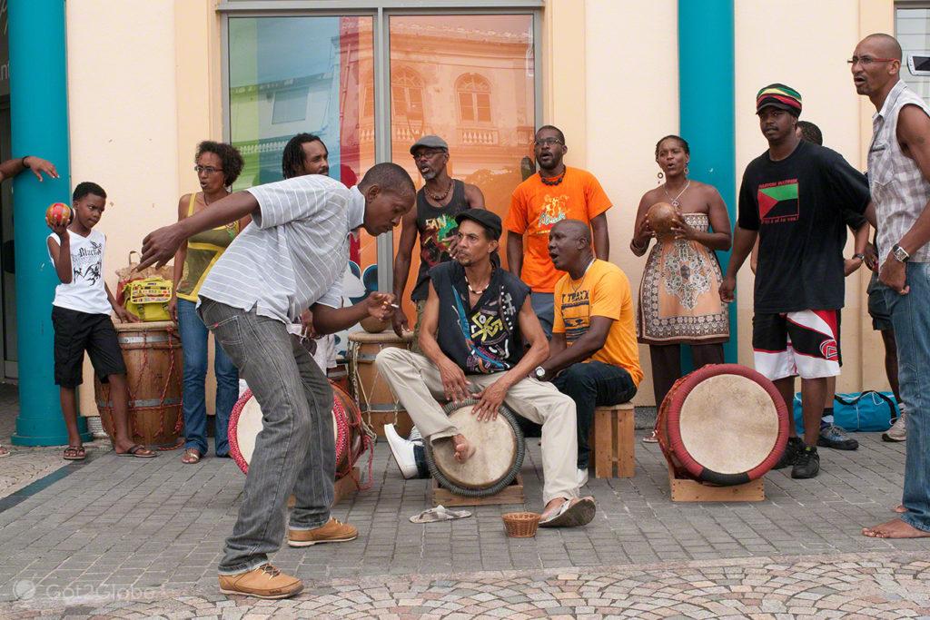 Conjunto San Chénn, Fort de France-Martinica, Antihas Francesas