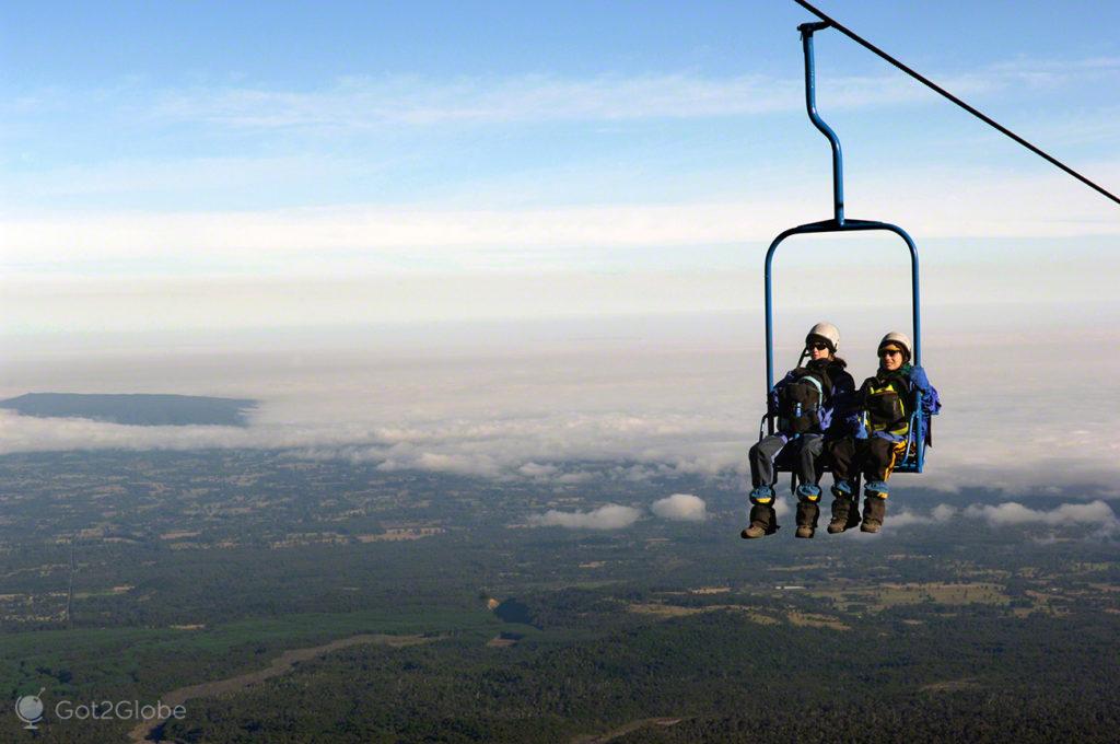 Ascensão de teleférico, vulcão villarrica, Pucon, Chile