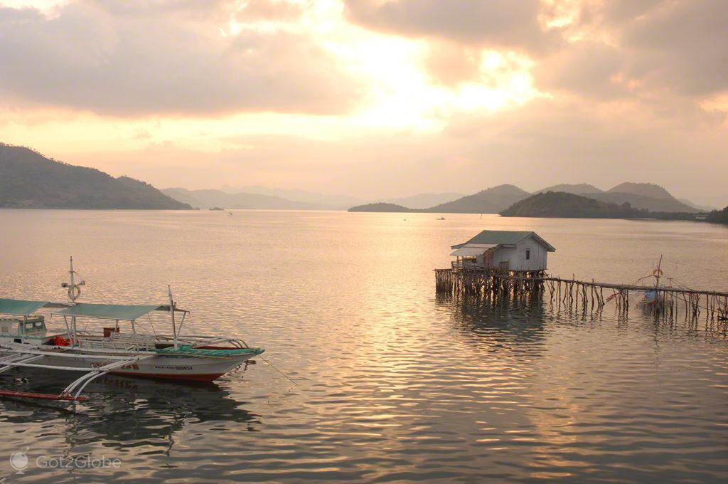 palafita, coron, busuanga, filipinas