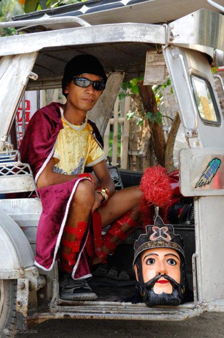 Morione romano em tricycle, festival moriones, Marinduque, Filipinas