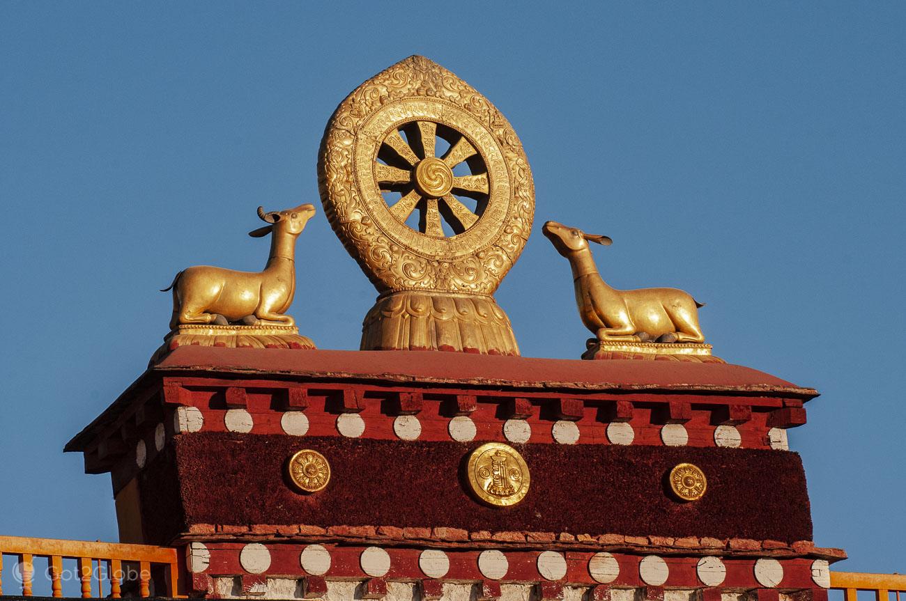 China's occupation of Tibet, Roof of the World,