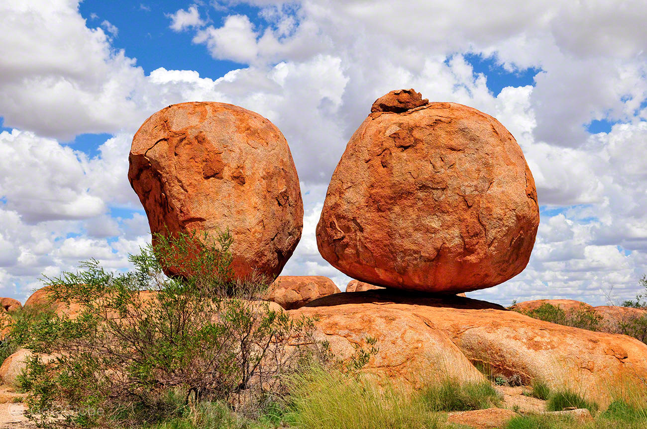 Alice Springs To Darwin Stuart Road On Its Way To Australia S Top End