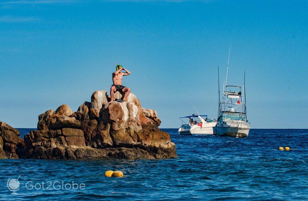Snorkeler no cimo da Roca del Pelicano