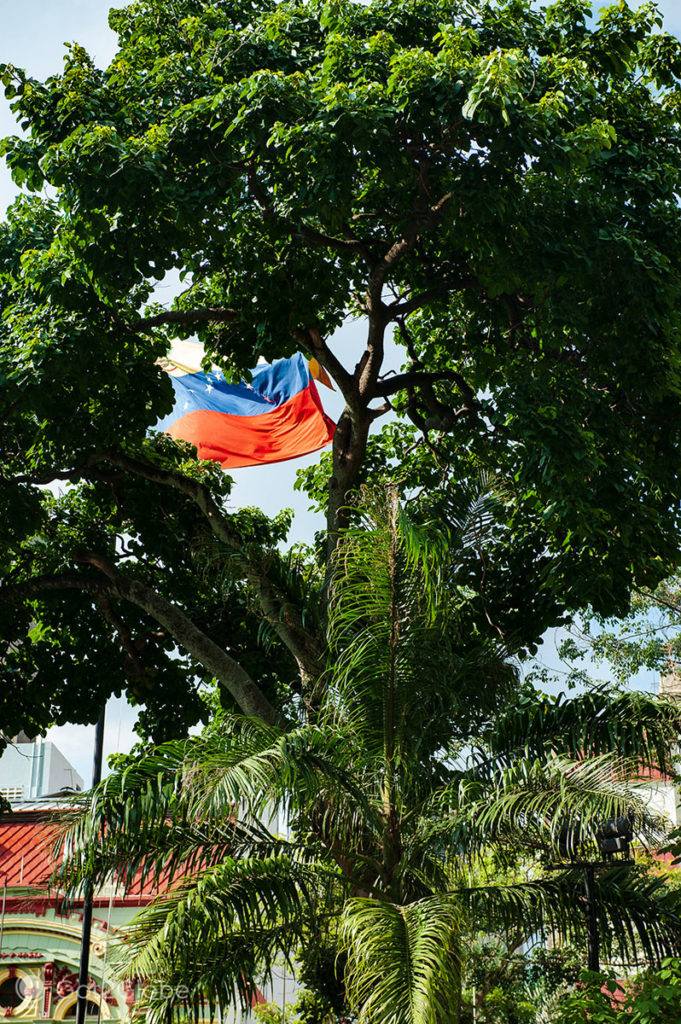 Bandeira venezuelana no centro de Caracas