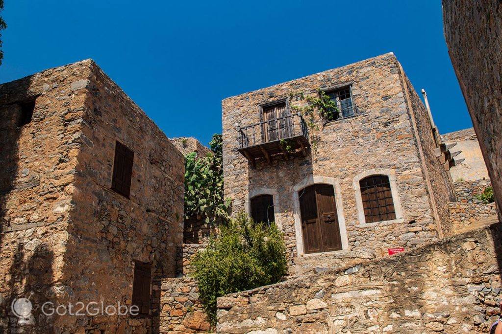 Edifícios otomanos junto à rua principal de Spinalonga
