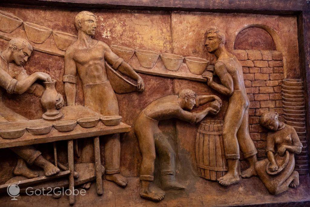 Escultura do dia a dia duma família de oleiros, como o foi a de José Franco